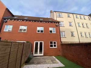 Rear - click for photo gallery